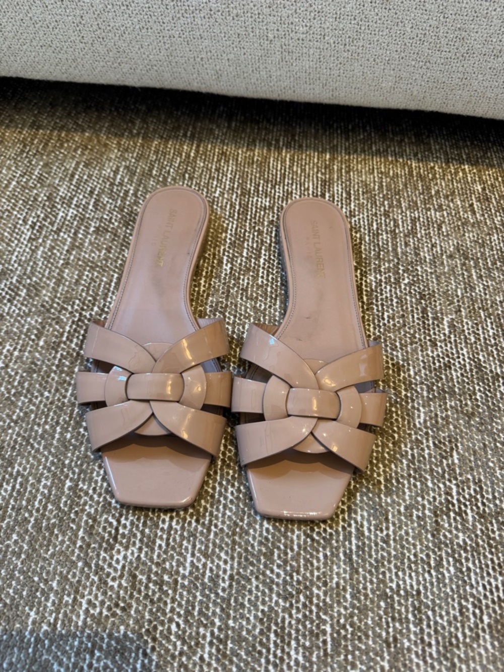 Saint Laurent Tribute Mules in Patent Leather Dark Pink - Picture 2 of 3